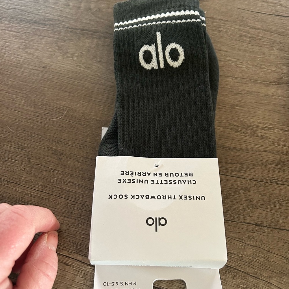 ALO BUNDLE - Socks & Scrunchies - Picture 3 of 7